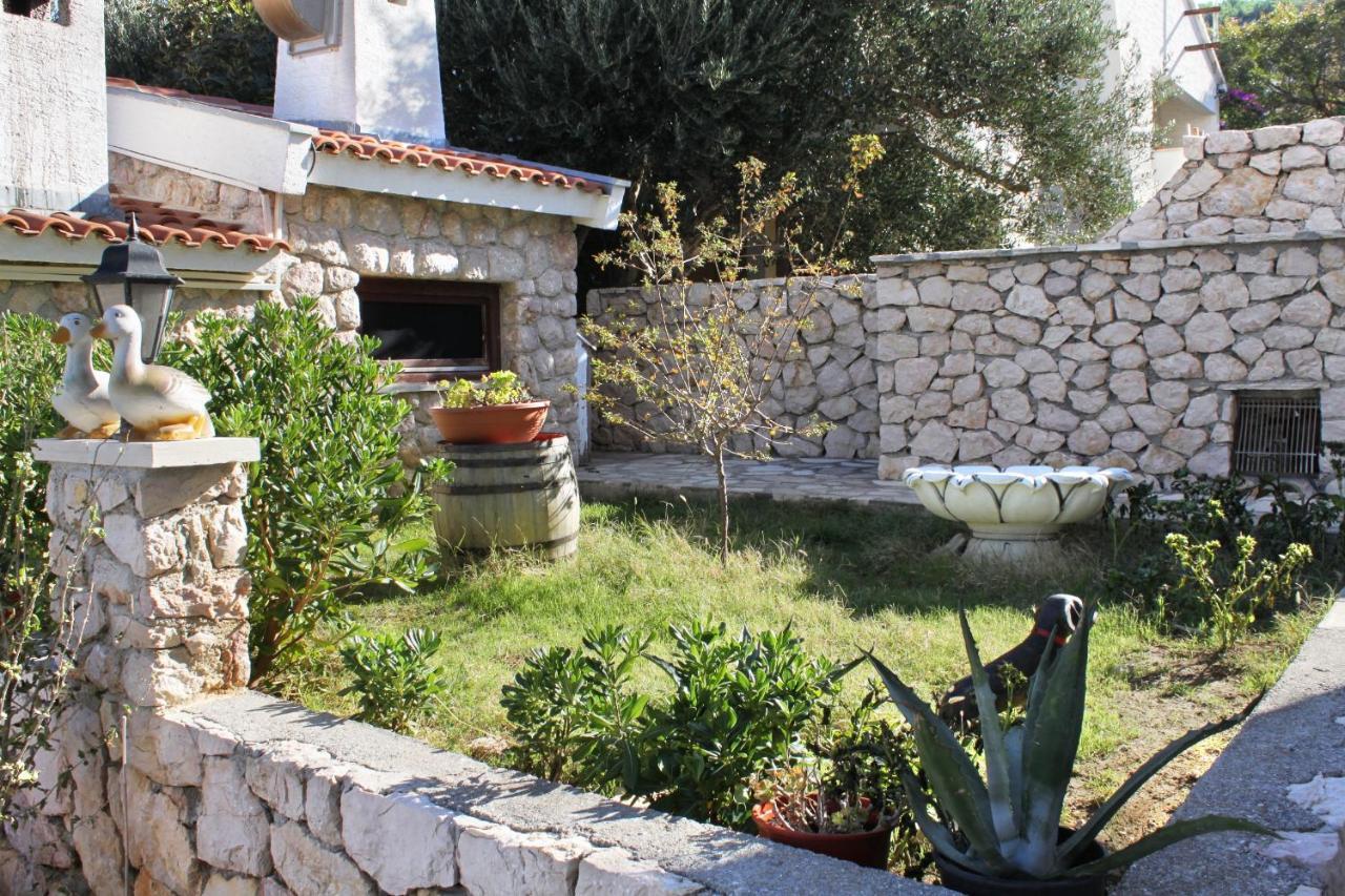 Apartments By The Sea Vinjerac, Zadar - 5811 Exterior photo